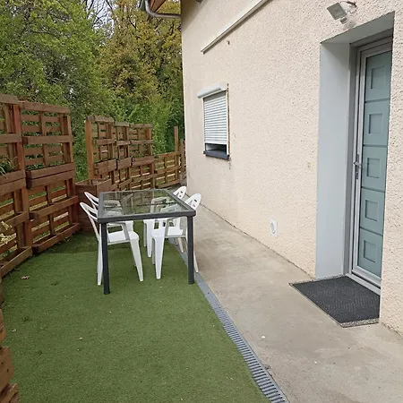 Maison En Bord De Foret